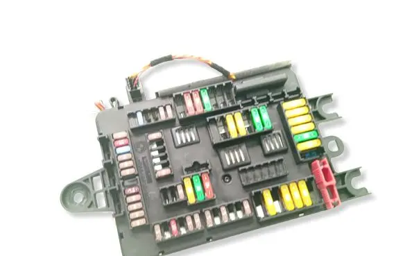 BMW 3 F30 F35 F31 Fuse module 9389070