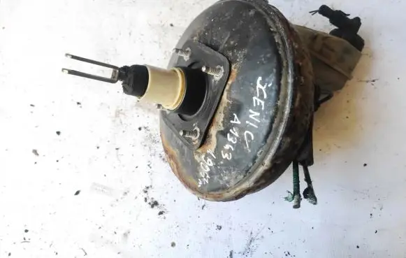 Renault Scenic I Brake booster 7700411778a b358874