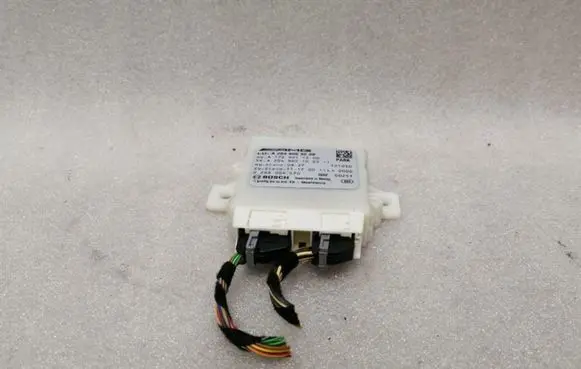 Mercedes-Benz C W204 Parking PDC control unit/module A2049003208