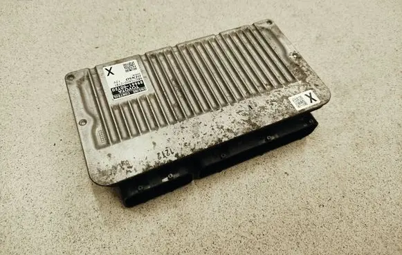 Toyota Yaris Engine control unit/module 896610DT20 MB2756002781