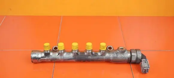 Mazda 6 Fuel line pipe A502011Q SH01