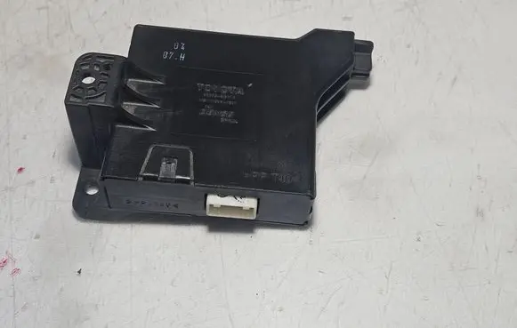 Toyota Yaris Air conditioning/heating control unit 886500D170 MB1776001801