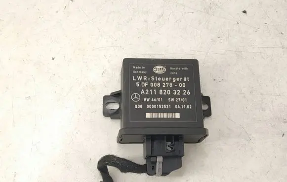 Mercedes-Benz E W211 Light module LCM 2118200985 A2118200985