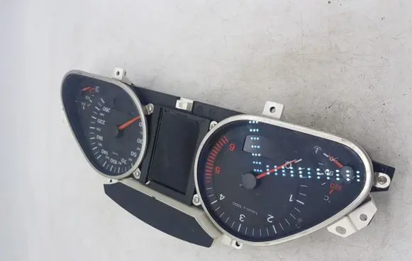 Audi A6 S6 C6 4F Speedometer (instrument cluster) 4F0920900N 4F0910900A