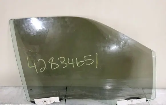 Ford F150 Front door window glass four-door