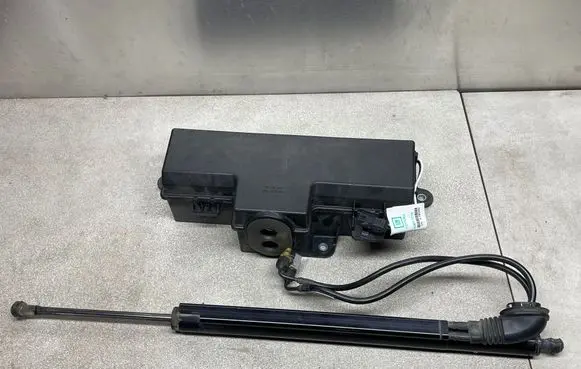 Opel Insignia A Tailgate hydraulic pump motor 13279362