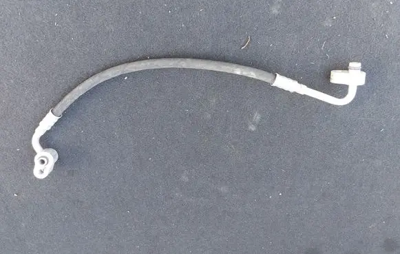 Volkswagen Touareg I Air conditioning (A/C) pipe/hose 7L0820739