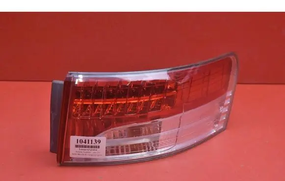 Toyota Avensis Verso Rear/tail lights 05-20
