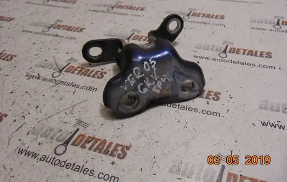 Toyota Corolla Verso AR10 Rear door upper hinge