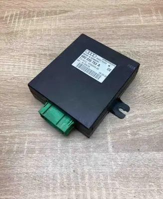 Audi A6 S6 C5 4B Voice control module 4B0035753A