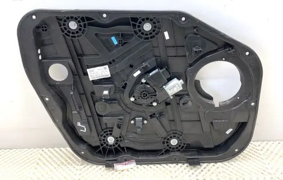 Hyundai Tucson TL Front door window regulator with motor 82450D7010