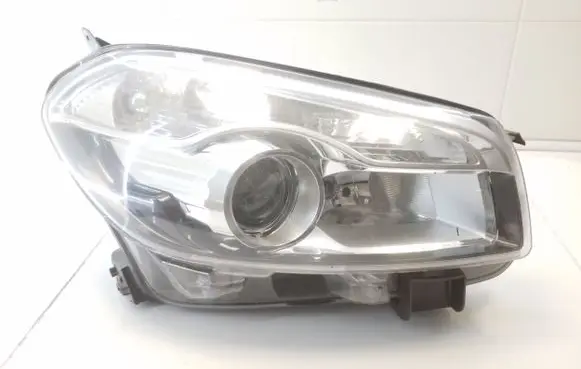 Nissan Qashqai Headlight/headlamp