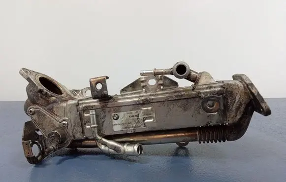 BMW X5 G05 EGR valve cooler 8588880