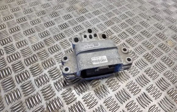 Engine mount bracket