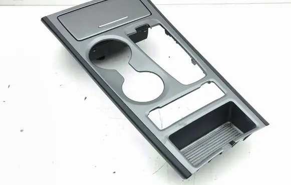 Hyundai Kona I Center console 84680K4651 122444 20220427