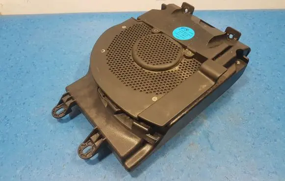BMW 7 E38 Rear door speaker cover trim 6901323