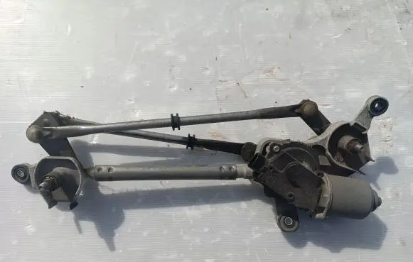 Subaru Impreza III Front wiper linkage and motor 86511FG010
