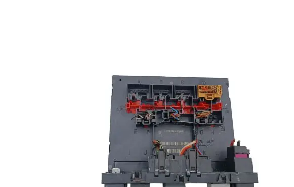 Volkswagen Touran I Fuse module 3C8937049D