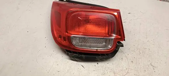 Chevrolet Malibu Rear/tail lights 04721512