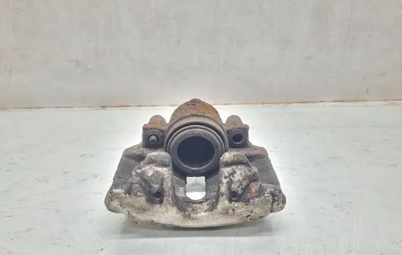 Volkswagen Golf Plus Front brake caliper