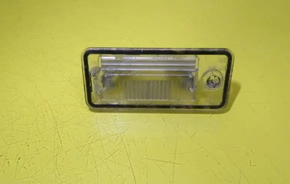 Audi A4 S4 B6 8E 8H Number plate light 270210