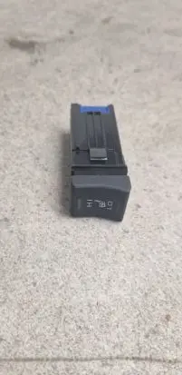 Toyota RAV 4 (XA50) Seat heating switch M77418