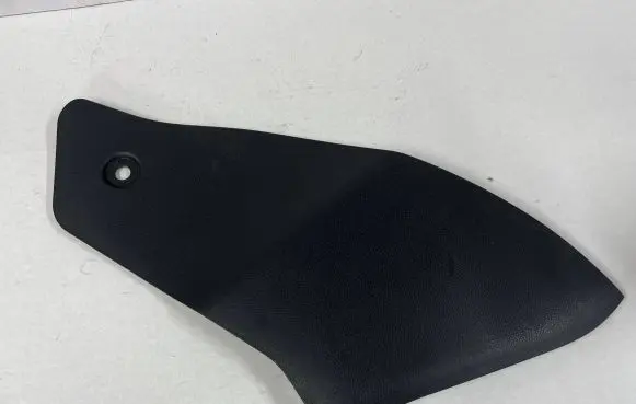 Nissan Juke I F15 Panel trim 68920-1KE0A 689201KE0A