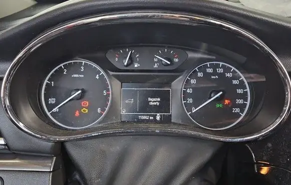 Speedometer (instrument cluster)