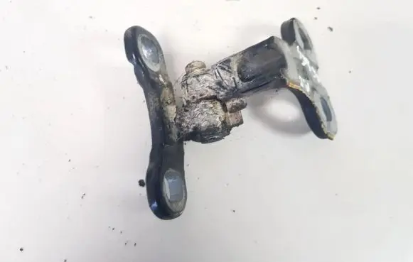 Volvo C30 Front door upper hinge