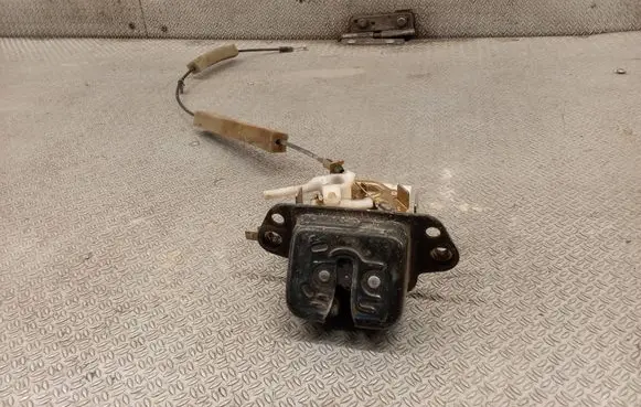 Subaru Legacy Tailgate/trunk/boot lock/catch/latch