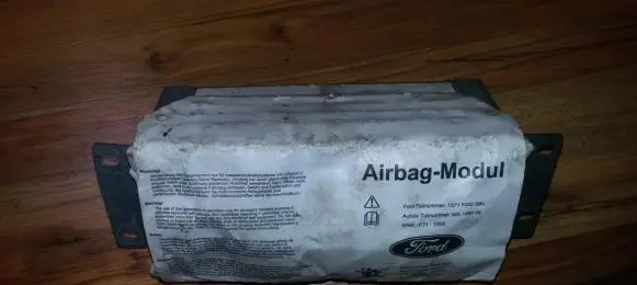 Passenger airbag