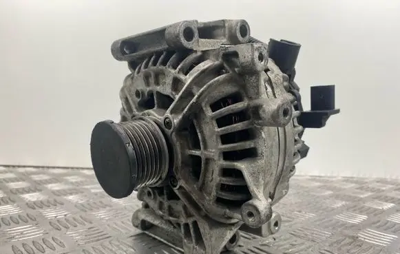 Mercedes-Benz C W203 Generator/alternator A0131540002