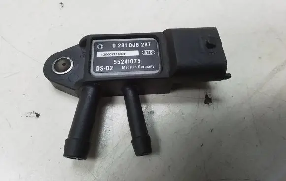 Lancia Delta III Exhaust gas pressure sensor 55241075 0281006287 120607T1403F