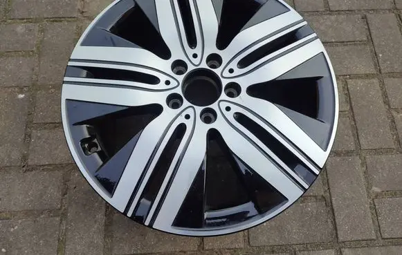 Mercedes-Benz EQA R18 alloy rim A2434011400