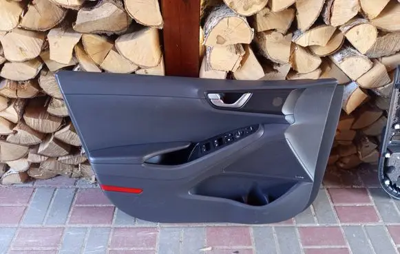 Hyundai Ioniq Front door card panel trim 82330G2000