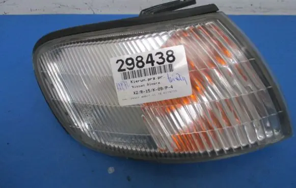 Nissan Almera Front indicator light