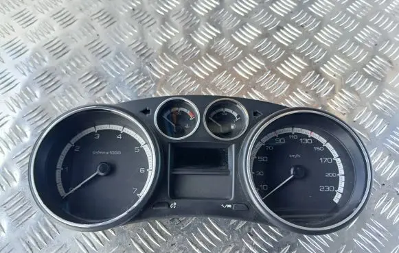 Peugeot 308 SW Speedometer (instrument cluster) 9665107380 503001550110 8610334
