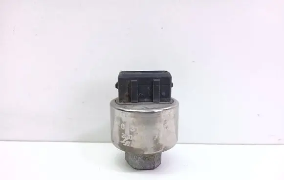 Opel Omega B1 Air conditioning (A/C) pressure sensor 043118