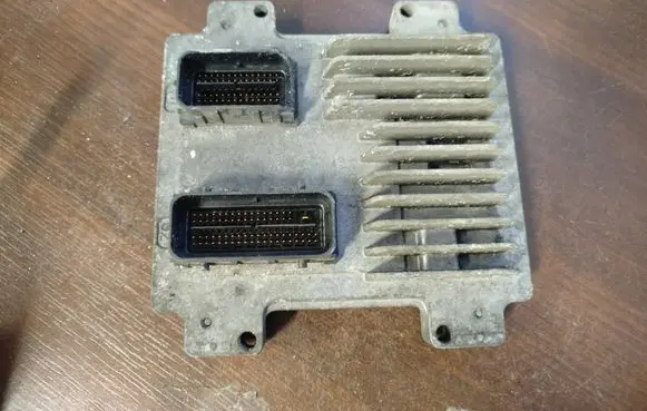 Opel Corsa D Engine control unit/module 55590556