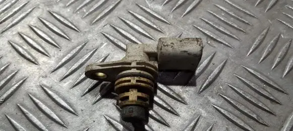 Volkswagen Golf IV Camshaft position sensor 030907601