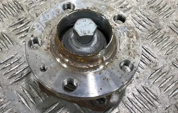 Seat Arona Rear wheel hub