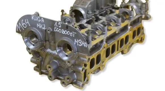Ford Kuga II Engine head RFDS7G6090EF 17073300130