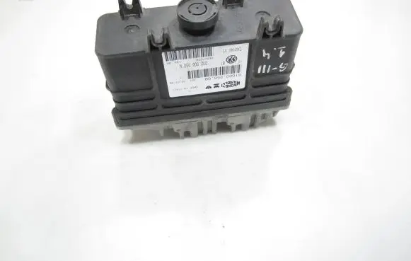 Volkswagen Golf III Engine control unit/module 032906030N WE6U7276 6160025609