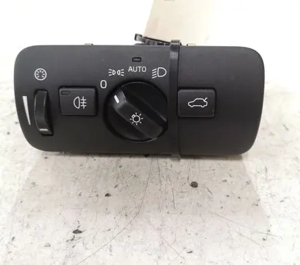 Volvo V40 Light switch 30739424