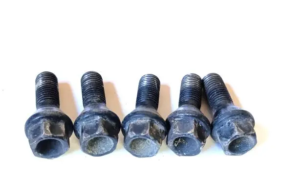 BMW 3 E46 Nuts/bolts 