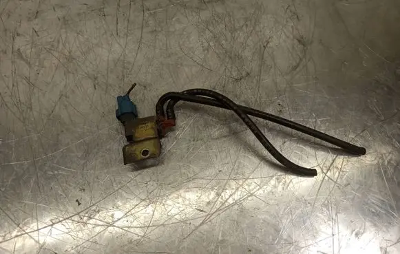 Subaru Impreza I Vacuum valve 14774aa510