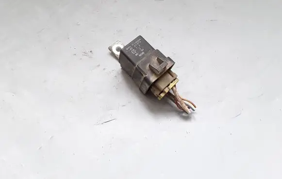 Mitsubishi Pajero Other relay MR500531