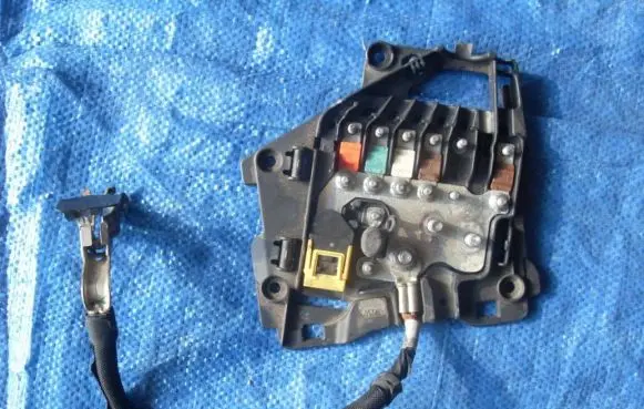 Citroen C3 Positive cable (battery)