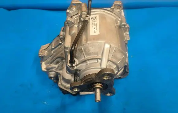BMW X5M G05 F95 Gearbox transfer box case 7889767