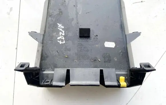 Volvo V50 Glove box 09491936